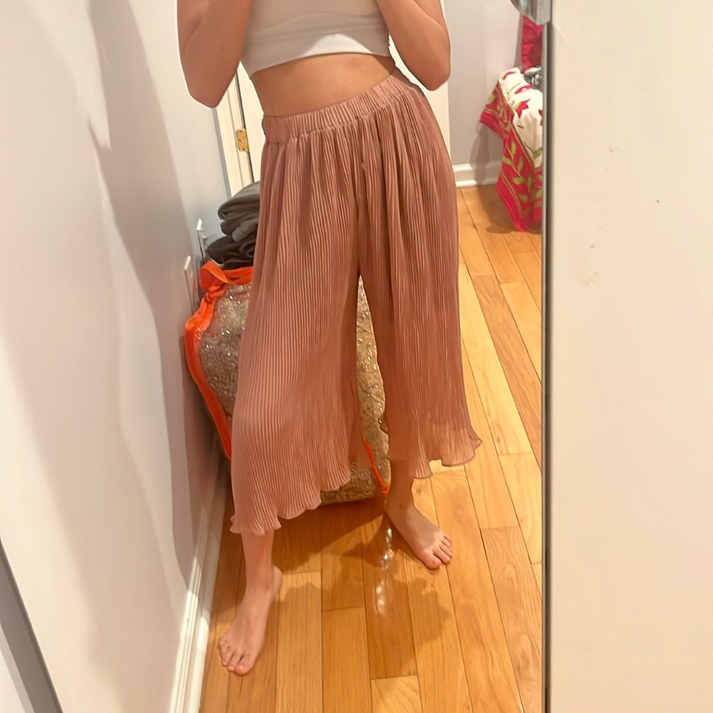 Ruffle Wide Leg cropped pant